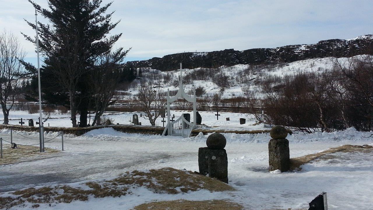 12c-ingvellir-cemetery