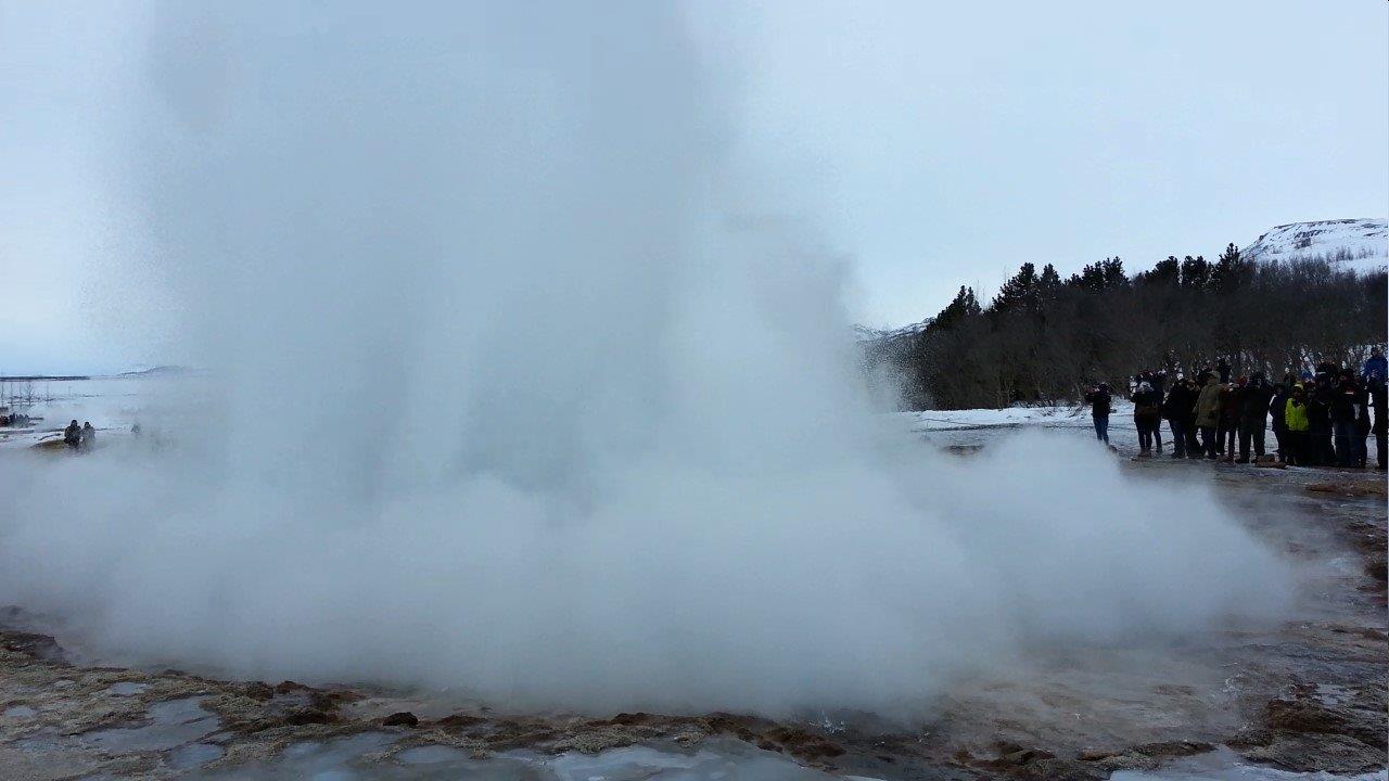 14d-great-geyser