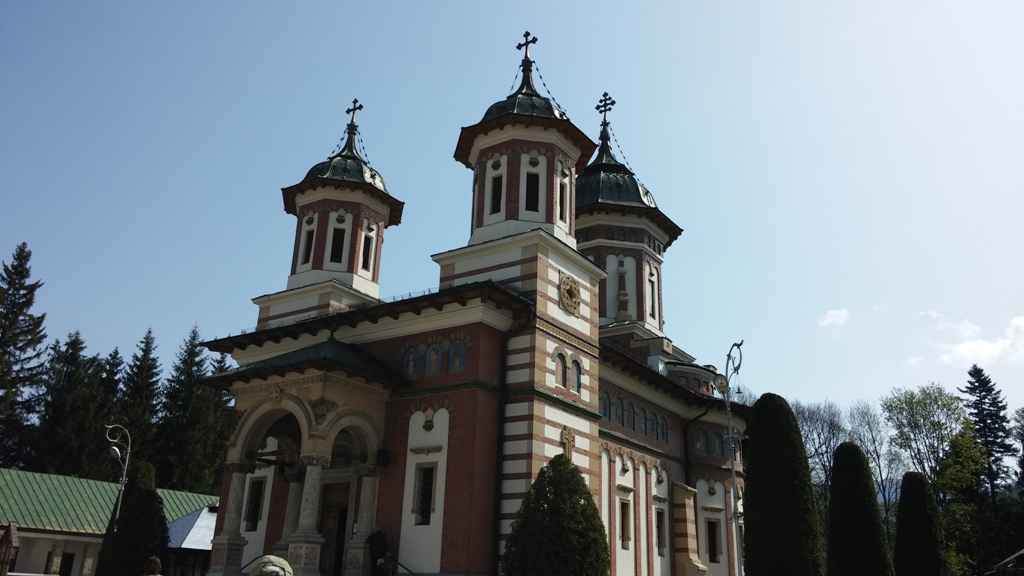 35_sinaia-monastery
