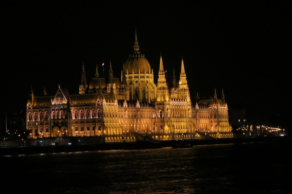 4_parliament-budapest-2-n