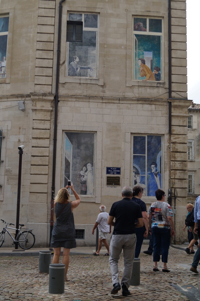 Building with trompe l\'oeil (fake) windows, Avignon