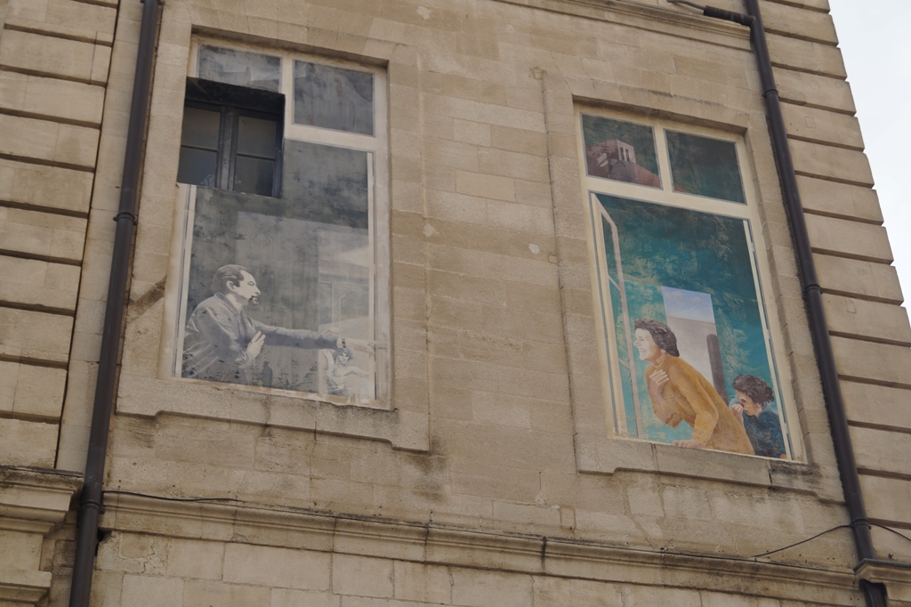 Trompe l\'oeil (fake) windows, Avignon
